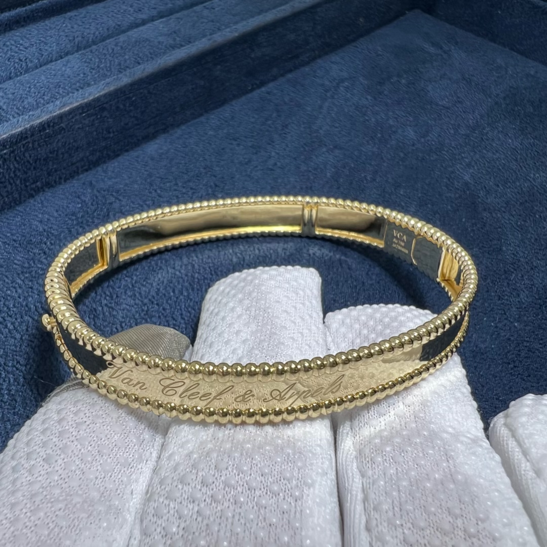 Van Cleef & Arpels Solid 18K Yellow Gold Perlée Signature Bracelet VCARP3K600