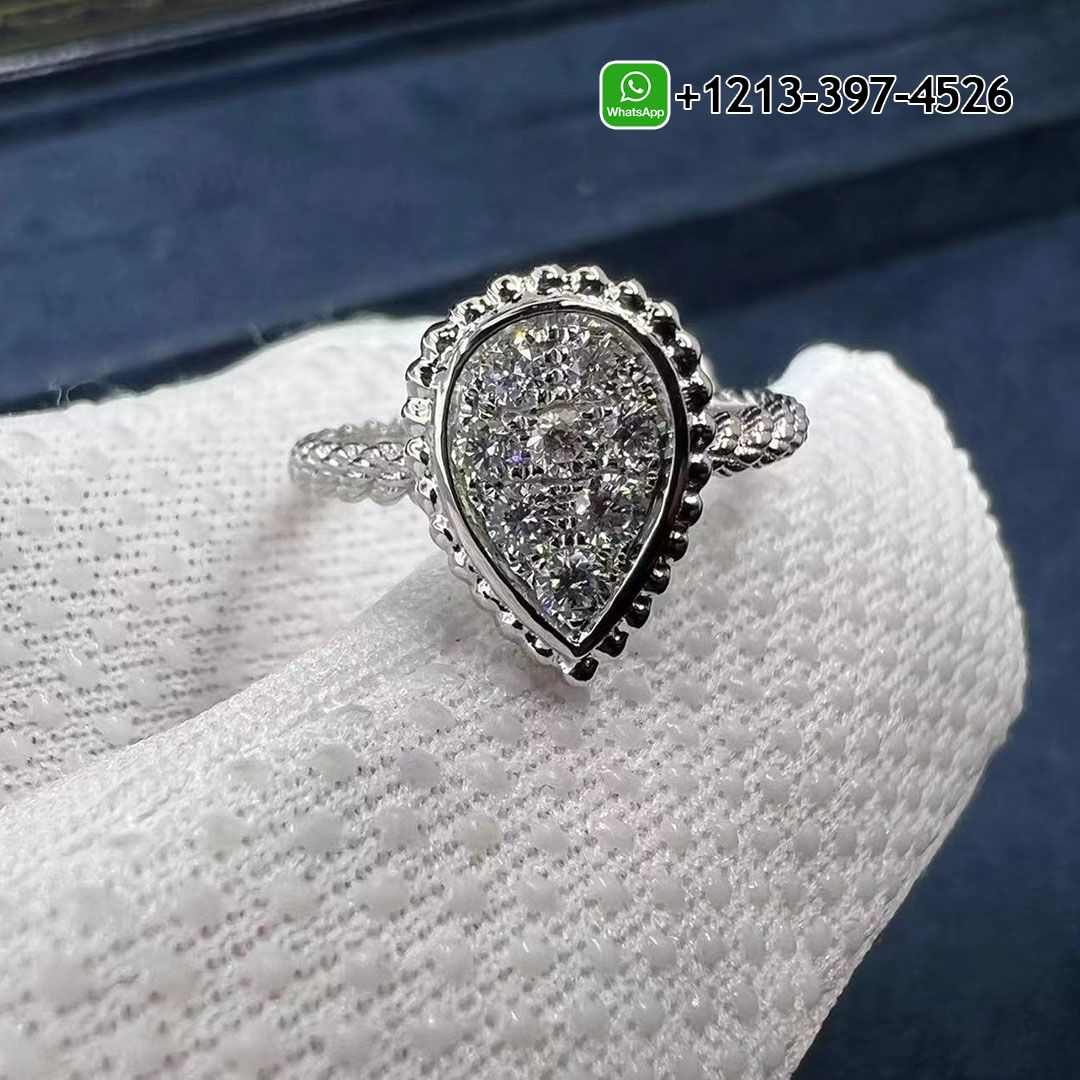 Boucheron Serpent Bohème Ring S Motif Set with Pavé Diamonds in 18K White Gold JRG02148