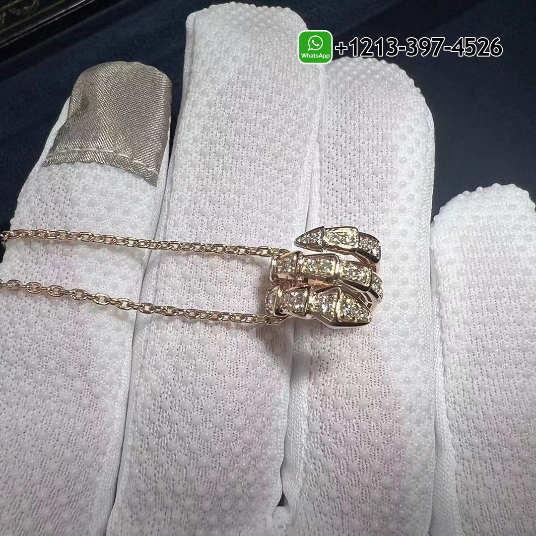 Bulgari Serpenti Viper pendant necklace in 18 kt rose gold, set with pavé diamonds